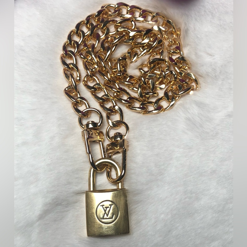 Louis Vuitton Vintage Lock No Key #228 w/Non-Branded Chain(chain approx-22.5”)